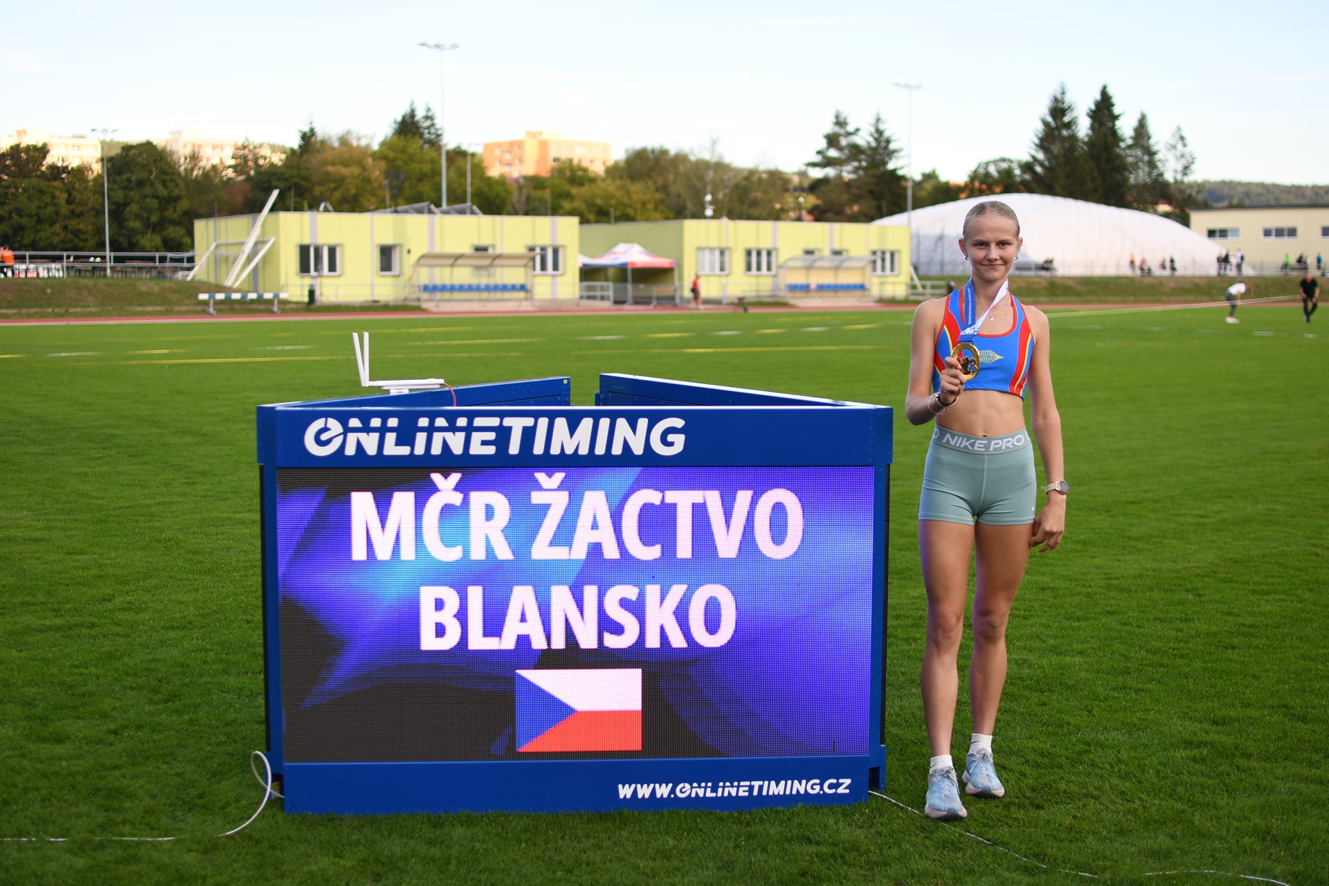 Zlatá a stříbrná medaile z Mistrovství ČR pro naši žákyni Nelu Jílkovou