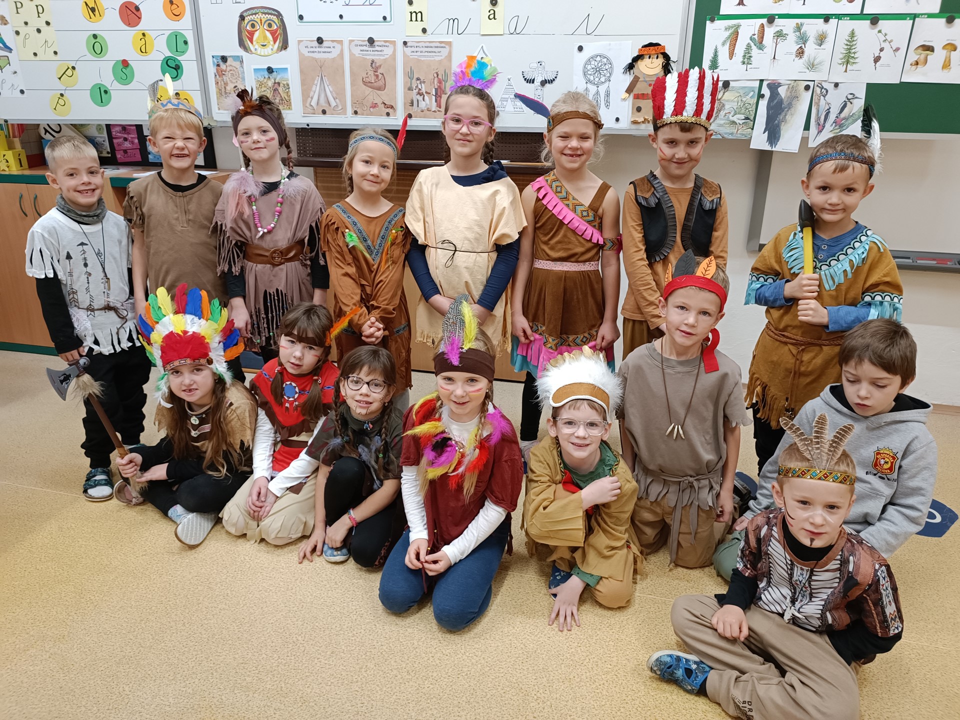 Indiánský den v prvních třídách