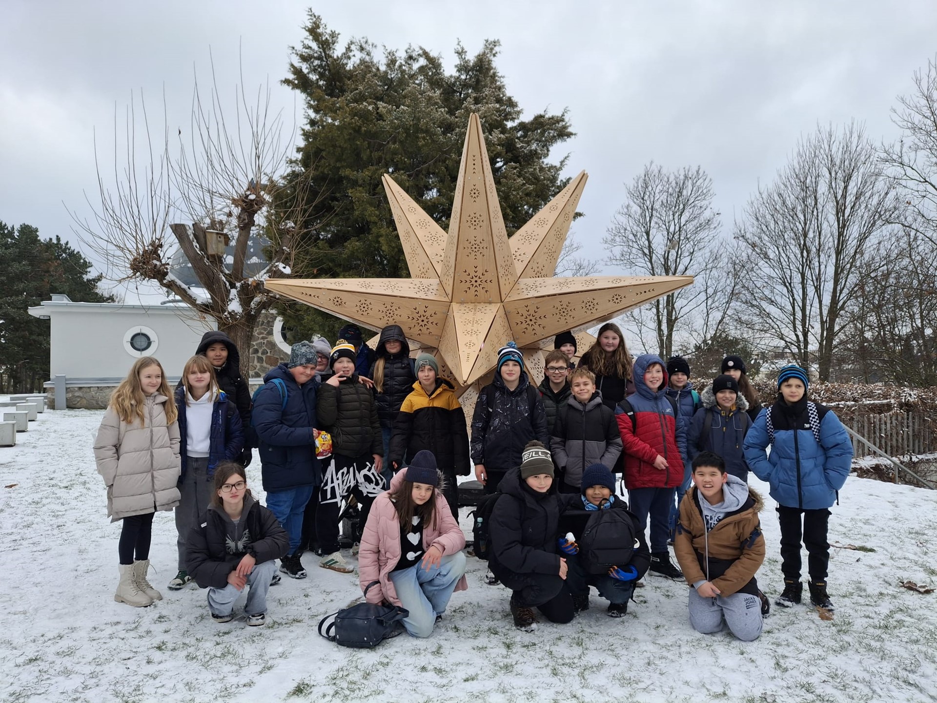NÁVŠTĚVA PLANETÁRIA A HVĚZDÁRNY NA KRAVÍ HOŘE